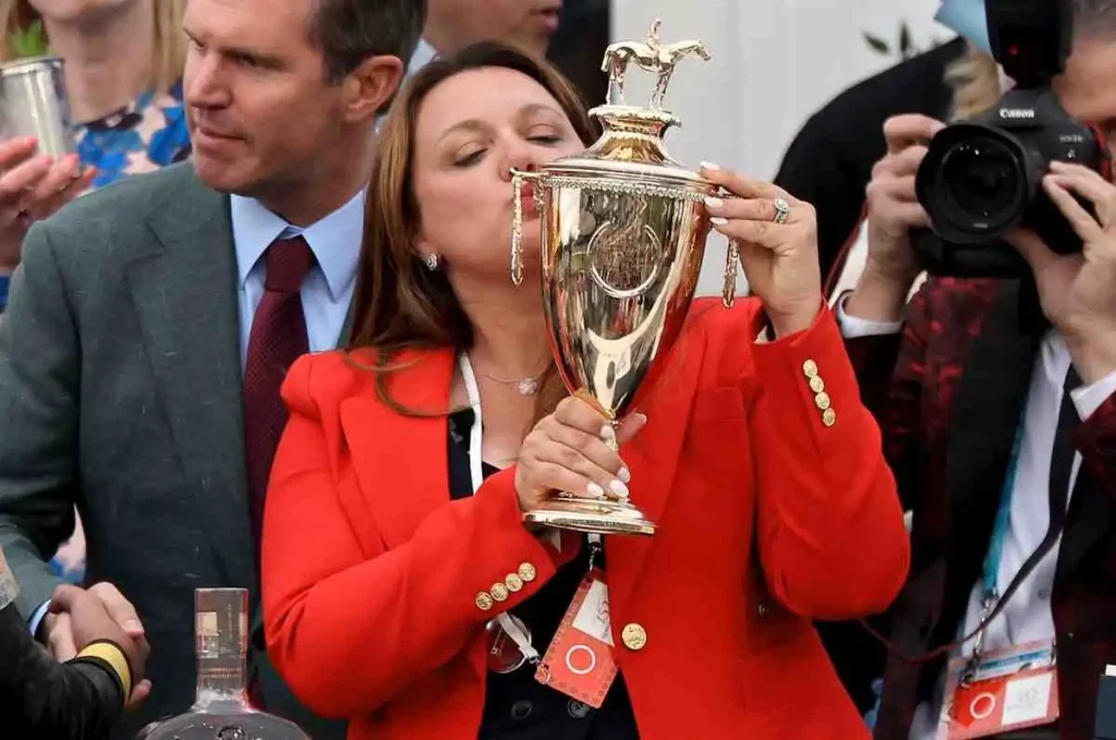 Cherie DeVaux winning trophy 2026